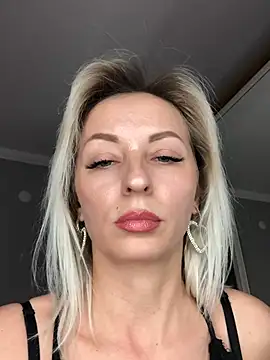 Snapshot of Diamond_Bunny_ chatting on March 2025 03:53:02 PM Diamond Bunny  online show from March 2025 03:53:02 PM