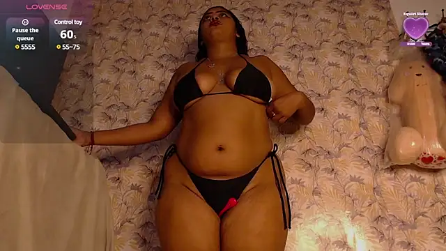 LaCrespaHerrera online show from February 2025 10:20:02 PM