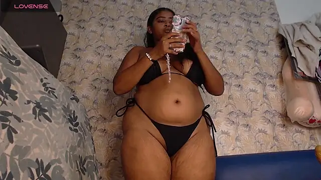 LaCrespaHerrera online show from October 2025 11:15:01 PM