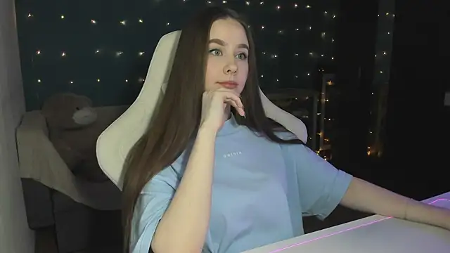 Snapshot of katie_taylorr chatting on December 2024 11:29:01 PM katie taylorr online show from December 2024 11:29:01 PM