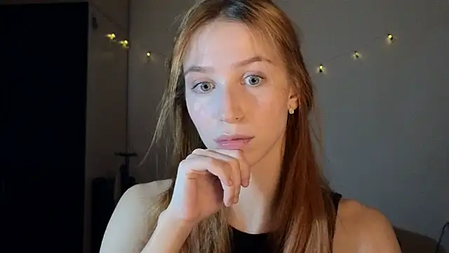 Mary Av online show from January 2025 09:45:01 PM