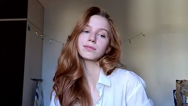 Mary Av online show from September 2025 05:17:02 AM