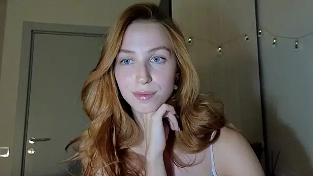 Mary Av online show from September 2025 07:48:02 PM