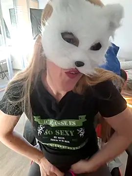 Snapshot of Hexe12346 chatting on February 2026 06:45:01 AM Hexe12346 online show from February 2026 06:45:01 AM