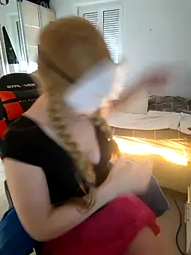 Snapshot of Hexe12346 chatting on March 2026 06:28:02 AM Hexe12346 online show from March 2026 06:28:02 AM