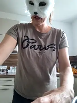 Snapshot of Hexe12346 chatting on April 2026 07:48:02 AM Hexe12346 online show from April 2026 07:48:02 AM