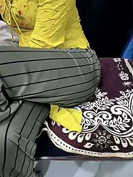 kaveerpooja947 online show from April 2026 05:16:02 PM