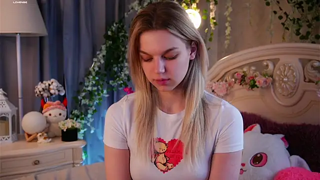 EdlinAlliston online show from November 2025 01:39:01 PM