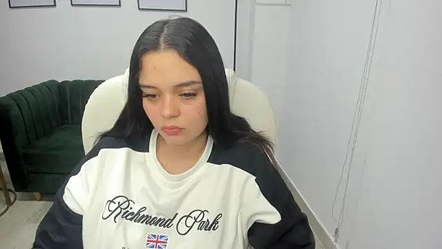 Bella-hadiid online show from January 2025 10:53:02 AM