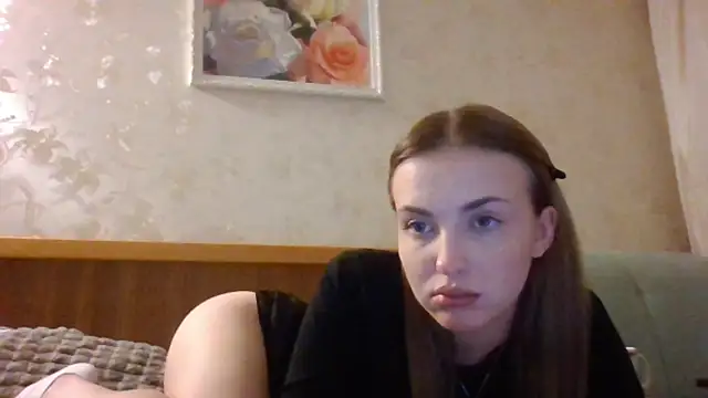 Snapshot of Sweety_Nika chatting on December 2024 11:57:02 PM Sweety Nika online show from December 2024 11:57:02 PM