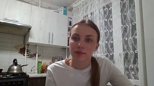 Snapshot of Sweety_Nika chatting on February 2025 10:44:02 PM Sweety Nika online show from February 2025 10:44:02 PM