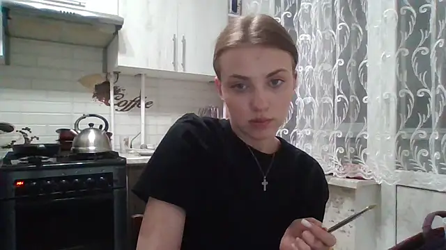 Snapshot of Sweety_Nika chatting on February 2025 10:04:02 PM Sweety Nika online show from February 2025 10:04:02 PM