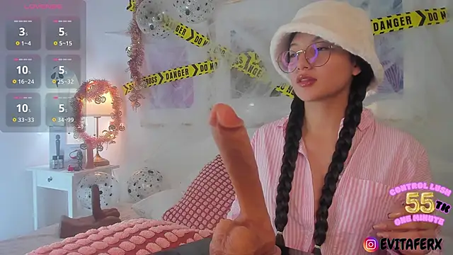 Snapshot of Eva_depp chatting on October 2025 04:22:01 PM Eva depp online show from October 2025 04:22:01 PM