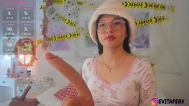 Snapshot of Eva_depp chatting on October 2025 03:25:01 PM Eva depp online show from October 2025 03:25:01 PM