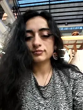 Lila Desiree online show from March 2026 11:10:01 PM