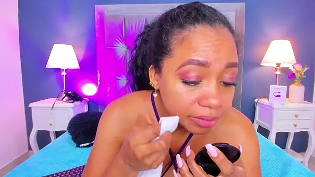 Snapshot of Kamila-Kane chatting on January 2025 01:53:01 AM Kamila-Kane online show from January 2025 01:53:01 AM