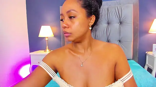 Snapshot of Kamila-Kane chatting on February 2025 07:40:02 PM Kamila-Kane online show from February 2025 07:40:02 PM