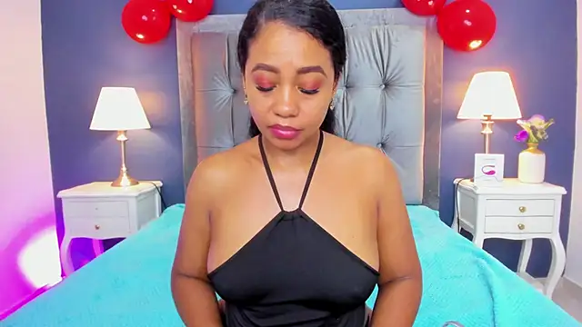 Snapshot of Kamila-Kane chatting on February 2025 07:38:01 PM Kamila-Kane online show from February 2025 07:38:01 PM