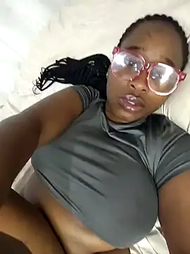Snapshot of Zee_Online chatting on January 2025 01:06:01 AM Zee Online online show from January 2025 01:06:01 AM