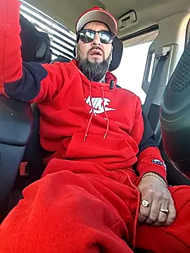 Beardedtattood online show from April 2026 01:46:01 PM