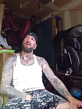 Beardedtattood online show from July 2026 07:26:02 PM