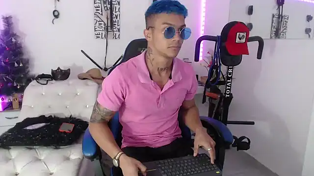 Snapshot of Leonard_Price chatting on February 2025 01:06:01 PM Leonard Price online show from February 2025 01:06:01 PM