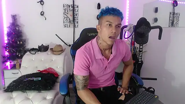 Snapshot of Leonard_Price chatting on February 2025 04:08:01 PM Leonard Price online show from February 2025 04:08:01 PM