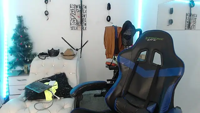 Snapshot of Leonard_Price chatting on February 2025 12:59:01 PM Leonard Price online show from February 2025 12:59:01 PM