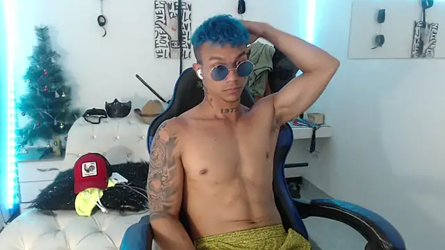 Snapshot of Leonard_Price chatting on February 2025 04:03:01 PM Leonard Price online show from February 2025 04:03:01 PM