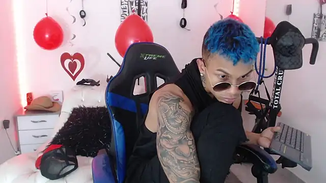 Snapshot of Leonard_Price chatting on February 2025 08:44:01 AM Leonard Price online show from February 2025 08:44:01 AM