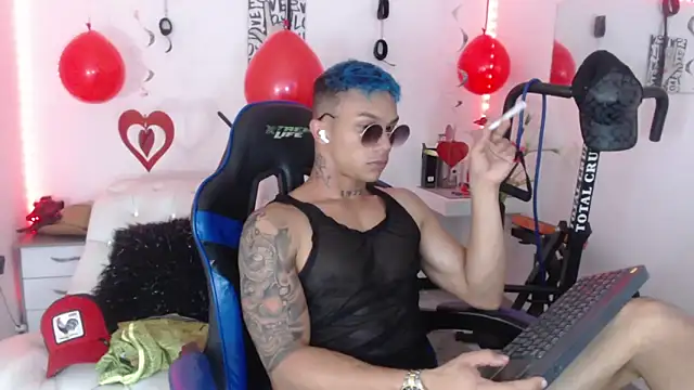 Snapshot of Leonard_Price chatting on February 2025 06:10:02 AM Leonard Price online show from February 2025 06:10:02 AM