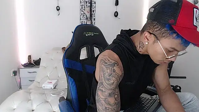 Snapshot of Leonard_Price chatting on March 2025 08:57:01 AM Leonard Price online show from March 2025 08:57:01 AM