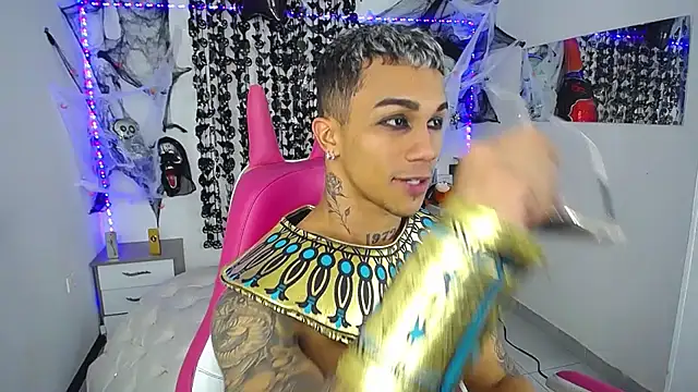 Snapshot of Leonard_Price chatting on October 2025 01:39:01 PM Leonard Price online show from October 2025 01:39:01 PM