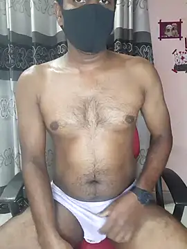 Snapshot of SuranSexy33 chatting on January 2025 04:56:02 PM SuranSexy33 online show from January 2025 04:56:02 PM