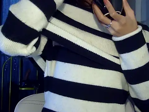 Snapshot of MAAYRA_09 chatting on November 2025 01:44:01 AM MAAYRA 09 online show from November 2025 01:44:01 AM