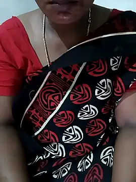 Snapshot of MaaliiiPonuTamil chatting on March 2025 08:32:02 PM MaaliiiPonuTamil online show from March 2025 08:32:02 PM