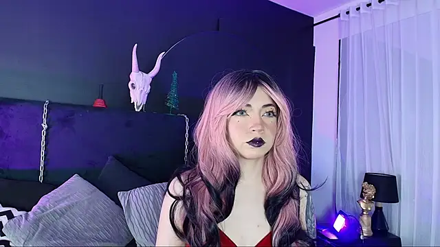 Snapshot of Aylen_darkmoor chatting on November 2025 07:46:02 PM Aylen darkmoor online show from November 2025 07:46:02 PM