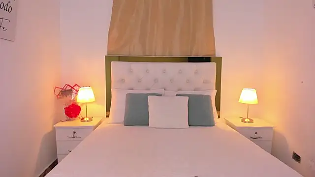 SofiaBosch online show from September 2025 01:18:01 AM