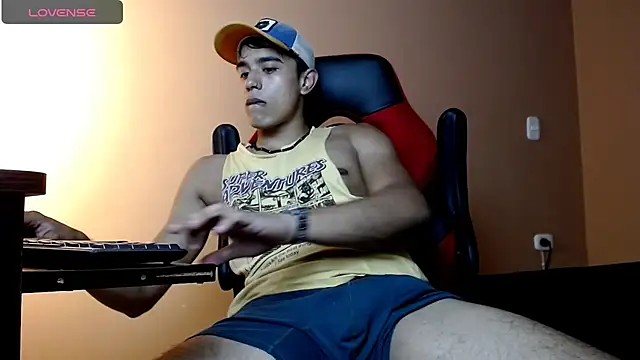 karlgiles  online show from December 2024 05:26:01 PM