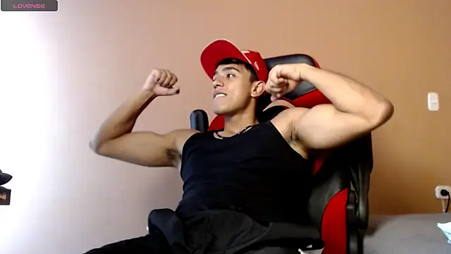 karlgiles  online show from January 2025 06:14:02 PM