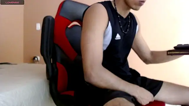 karlgiles  online show from February 2025 06:37:02 PM