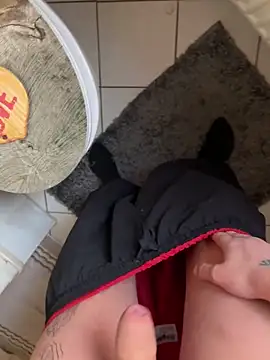 Snapshot of romanhrdcore chatting on March 2025 09:27:01 AM romanhrdcore online show from March 2025 09:27:01 AM