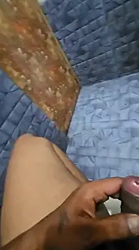 Snapshot of Mallu_ajanraj143 chatting on February 2025 08:29:02 PM Mallu ajanraj143 online show from February 2025 08:29:02 PM