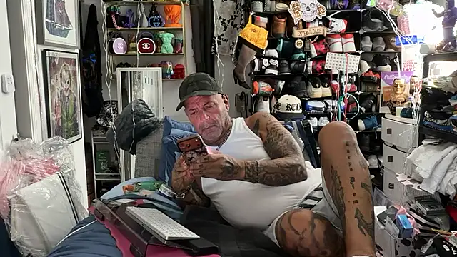 joeytatts66 online show from March 2026 02:16:01 AM