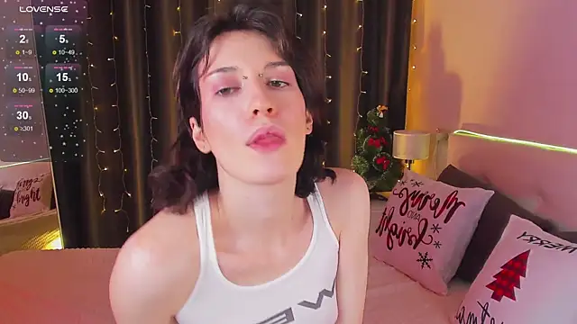 Snapshot of Kolette_Gray chatting on January 2025 03:39:01 PM Kolette Gray online show from January 2025 03:39:01 PM