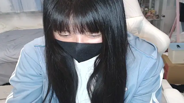 Snapshot of yua0727 chatting on September 2025 01:10:01 PM yua0727 online show from September 2025 01:10:01 PM