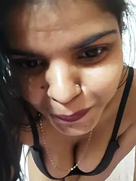 Snapshot of Sania-Love chatting on February 2025 01:21:02 PM Sania-Love online show from February 2025 01:21:02 PM