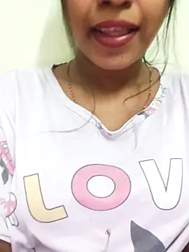 Snapshot of Sania-Love chatting on February 2025 01:30:02 PM Sania-Love online show from February 2025 01:30:02 PM