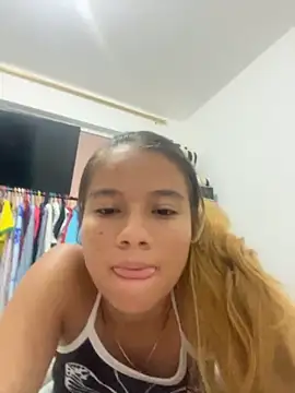 Naomi991 online show from October 2025 06:08:02 PM