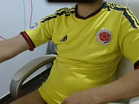 Snapshot of goten-770 chatting on October 2025 07:14:02 PM goten-770 online show from October 2025 07:14:02 PM